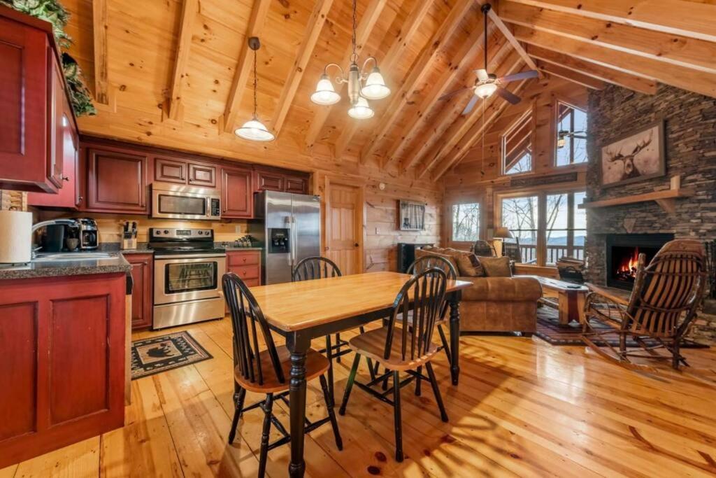 Villa Lil Slice Of Heaven - Perfect Views-Hot Tub-Wine à Blue Ridge Extérieur photo